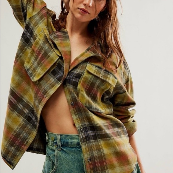 FREE PEOPLE WE THE FREE IZZY OVER SIZES PLAID BUTTON DOWN SHIRT GREEN size large - Picture 7 of 7
